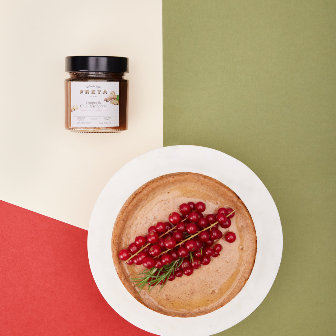 Zencefil Acılı Armut Soslu Cheesecake