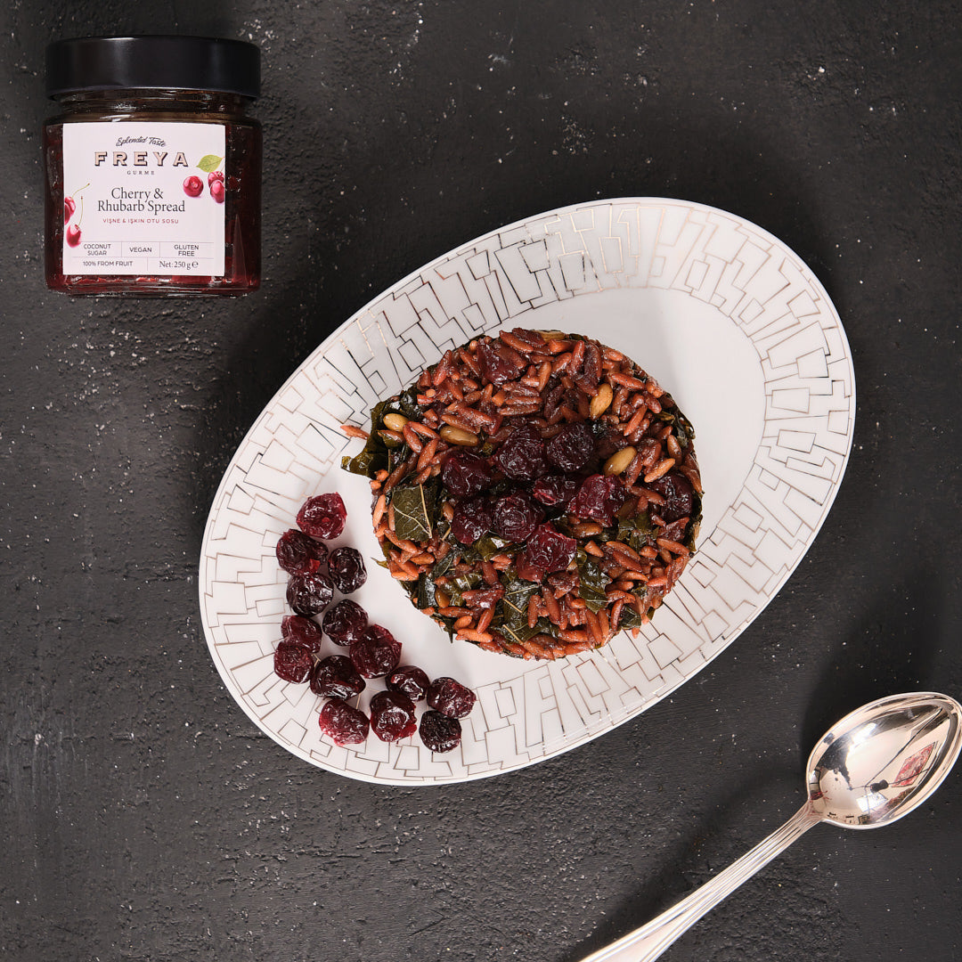 Vişne Işkın Asmalı Arpa Pilavı