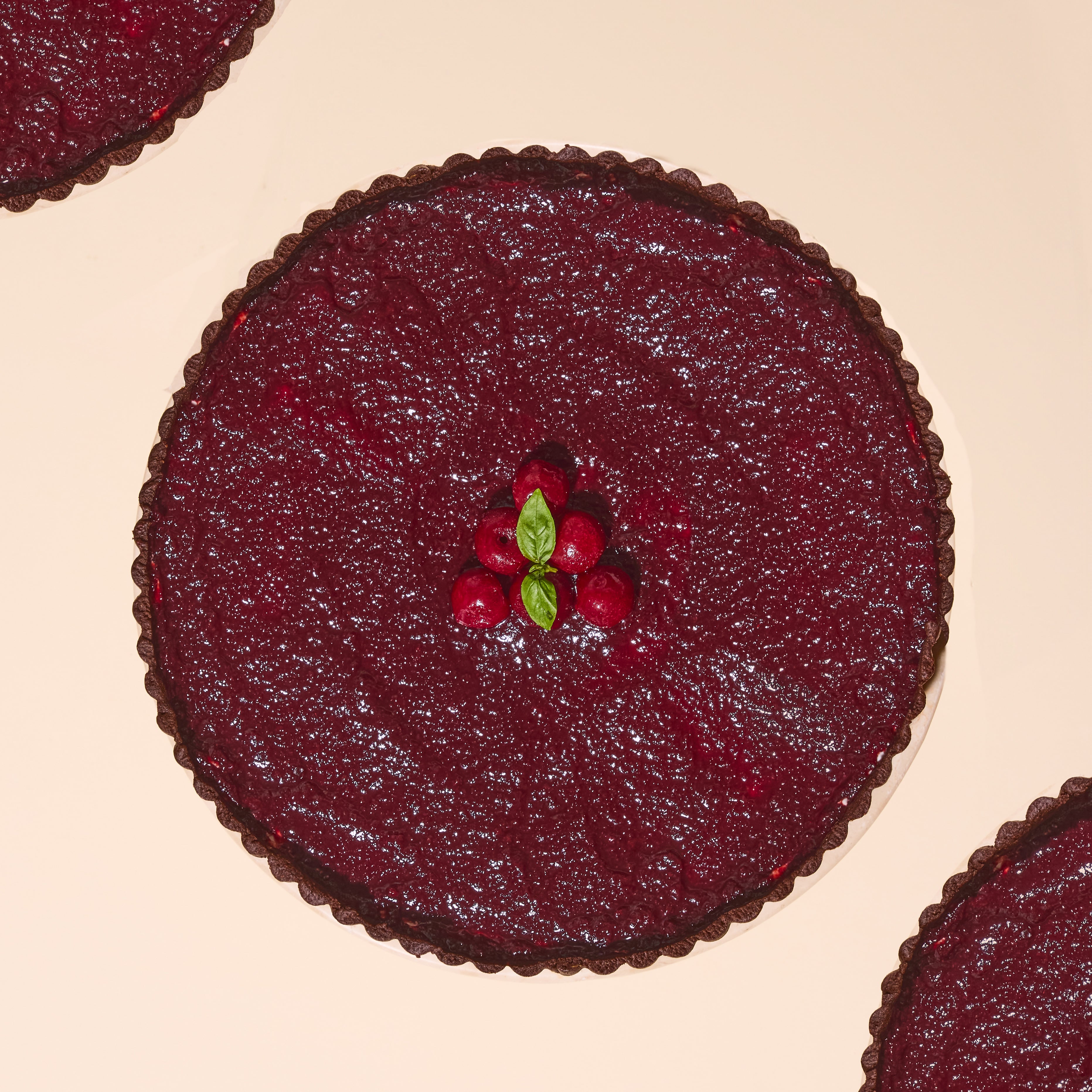 Vişne & Işkın Soslu Çikolatalı Tart